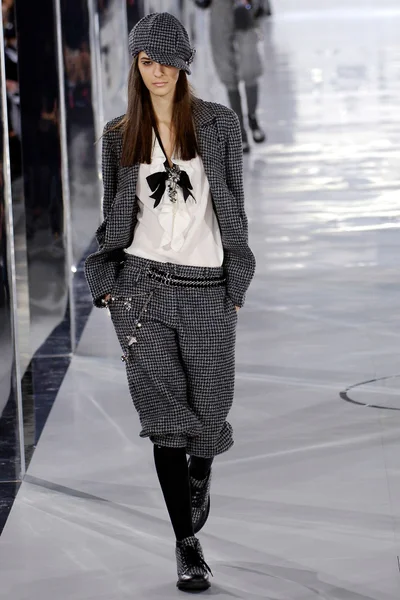 Look 29